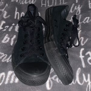 Black converse